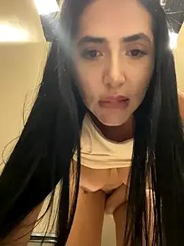 Freechat oh_nina on StripChat