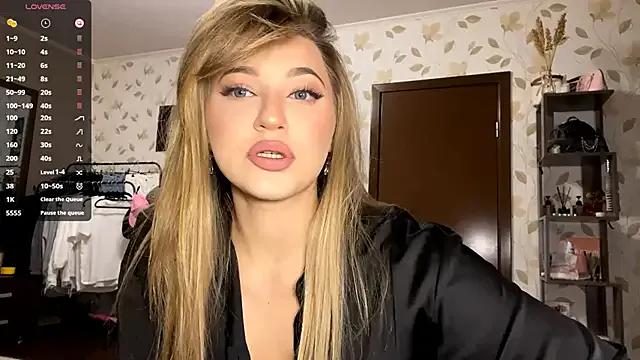 StripChat OrethaEredia is Freechat OrethaEredia — I'll show my tongue