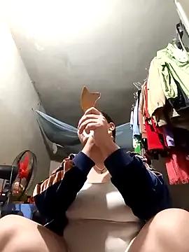 Freechat phunphun on StripChat