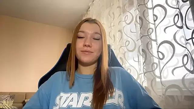 StripChat RayleneProtain is Freechat RayleneProtain — stand up and spin around