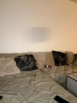 StripChat Roxane880 is Freechat Roxane880 — Flash tits