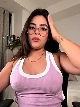 Private Sara-Evans on StripChat