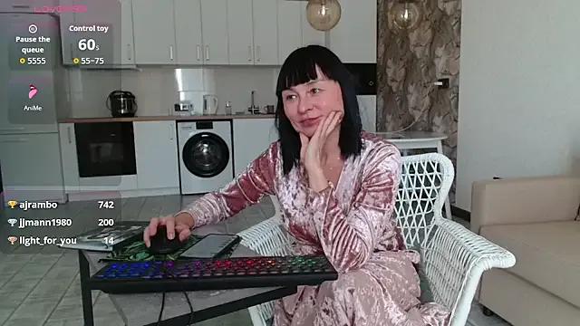 Freechat secret_library on StripChat