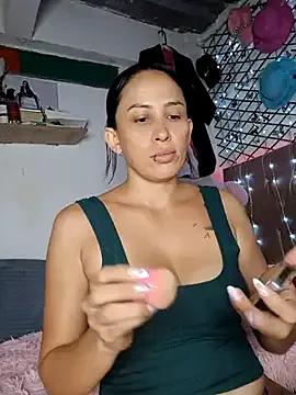 Freechat sexy_butterfly_1 on StripChat