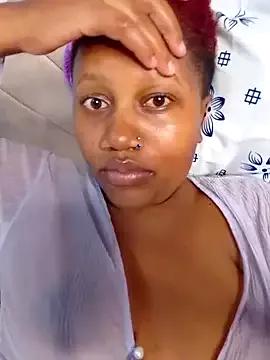 Freechat SquirtQueen222 on StripChat