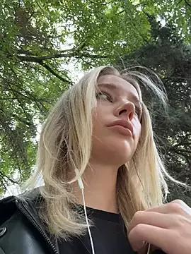 Freechat SSSATIVA_model on StripChat