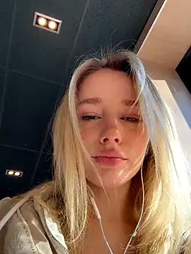 Freechat SSSATIVA_model on StripChat