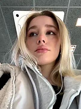 Freechat SSSATIVA_model on StripChat