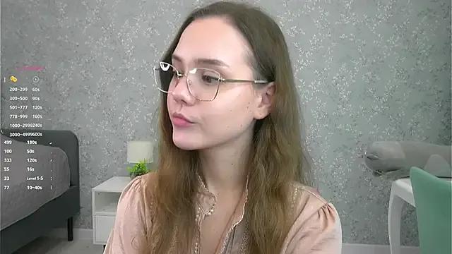 SweetSaraPie on StripChat 