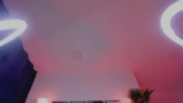 Freechat Taylor__foxxx on StripChat