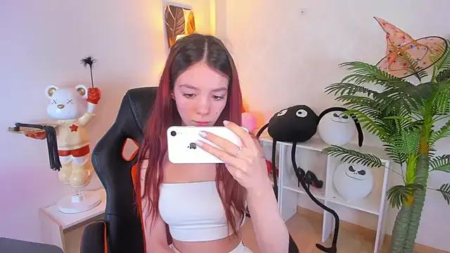 Twin_kies — Look into the camera and suck finger