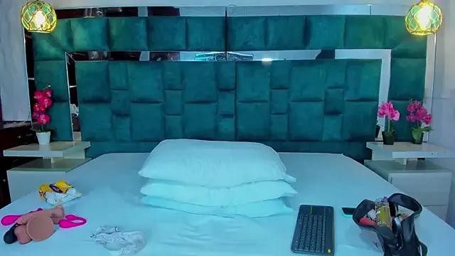 Freechat valtira_nova on StripChat