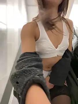 StripChat VelvetVixenI is Freechat VelvetVixenI — flash naked boobs near people