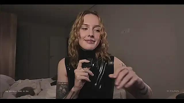 StripChat vinylstore is Freechat vinylstore — latex ass worship
