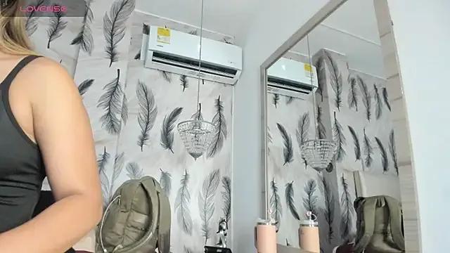 Freechat Vivi_prinncess on StripChat