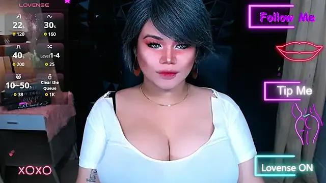 Freechat xHugeHarleySelfsuckerx on StripChat