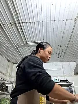 xuxulovezz on StripChat 