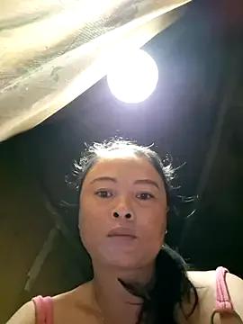 xuxulovezz on StripChat 