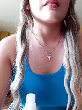 Private Xvctoriax8 on StripChat
