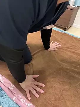 Freechat YARASERO-kun on StripChat