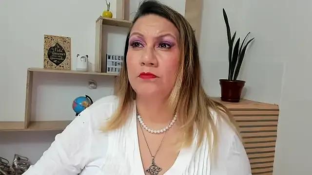 yayita_mature on StripChat 